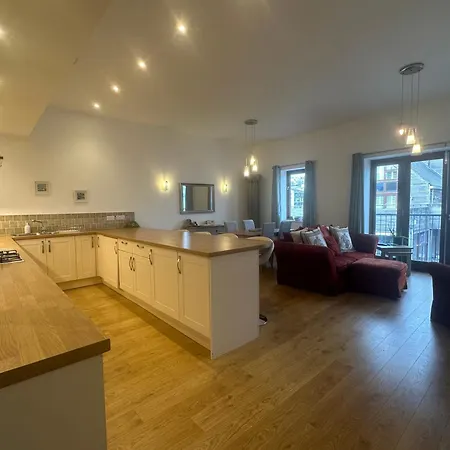 Tidemill House * Falmouth